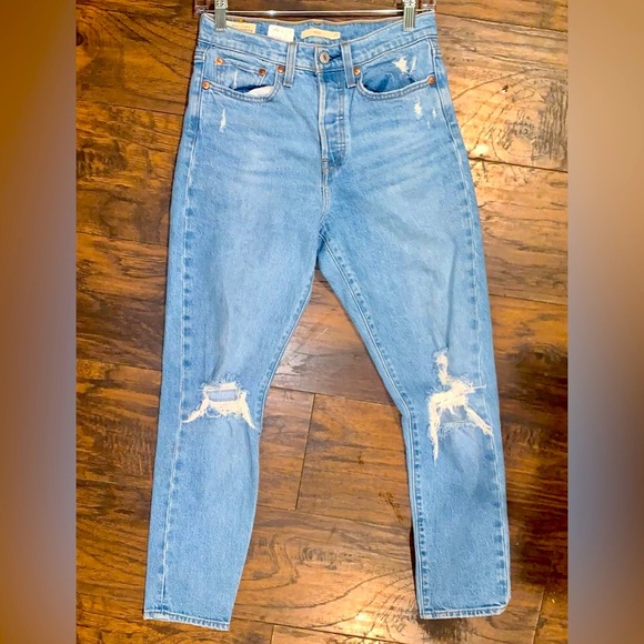 Levi’s Premium “Wedgie” Distressed Button Fly Blue Jeans - Picture 3 of 7